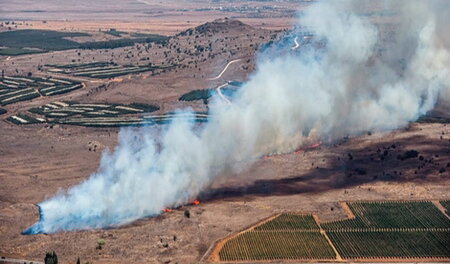 Das brennende Wrack ging auf syrischem Gebiet nieder