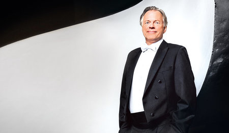 Riskanter Einsatz für die Lieblingsstellen: Thomas Hengelbrock, ... Riskanter Einsatz für die Lieblingsstellen: Thomas Hengelbrock, ...