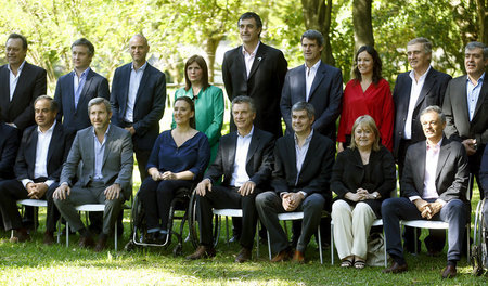 Das Kabinett des neuen Präsidenten Mauricio Macri am Donnerstag ...