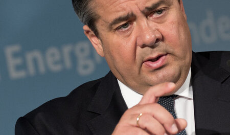 Schon als Umweltminister ein Freund der Kohlekonzerne: Vizekanzl... Schon als Umweltminister ein Freund der Kohlekonzerne: Vizekanzl...