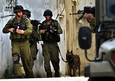Israelische Militärpatrouille im Westjordanland