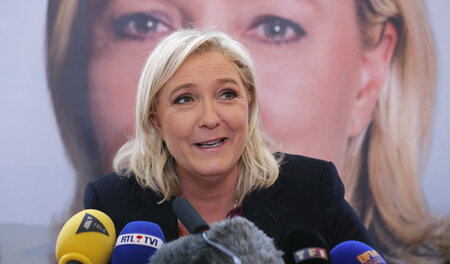Ihr Fremdenhass verfängt: FN-Führerin Marine Le Pen am Montag au... Ihr Fremdenhass verfängt: FN-Führerin Marine Le Pen am Montag au...