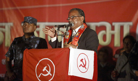 Der Vorsitzende der Vereinten Kommunistischen Partei Nepals/Maoi...