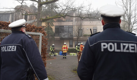 Nach dem Brand im Waldstadion von Herxheim ermittelt die Polizei...
