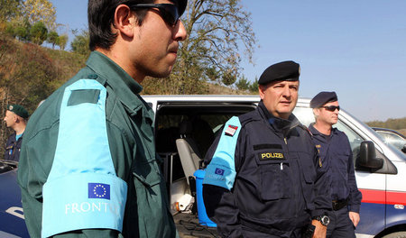 Neuer Name, größere Aufgaben: Frontex soll bald »Die Agentur« he...