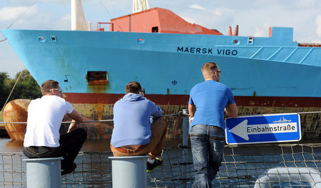 Containerhafen Wilhelmshaven (Niedersachsen). Die meisten Schiff...