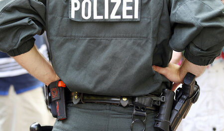 »Zur Eigensicherung« sollen angelernte Ordnungshüter Waffen trag... »Zur Eigensicherung« sollen angelernte Ordnungshüter Waffen trag...