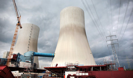 Investruine: Der Ex-RWE-Kohlemeiler in Hamm-Uentrop. Block D wur... Investruine: Der Ex-RWE-Kohlemeiler in Hamm-Uentrop. Block D wur...