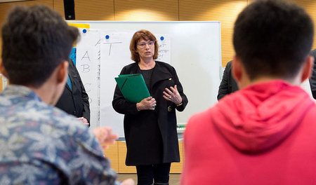 Dresden, 17. Dezember: Sachsens Integrationsministerin Petra Köp... Dresden, 17. Dezember: Sachsens Integrationsministerin Petra Köp...