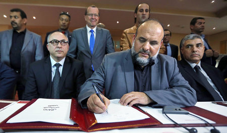 Alle sollen mitmachen: Der Präsident der libyischen Gemeinde Zen... Alle sollen mitmachen: Der Präsident der libyischen Gemeinde Zen...