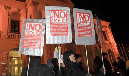 »No Magida«: Proteste gegen den Magdeburger Pegida-Ableger am 2.... »No Magida«: Proteste gegen den Magdeburger Pegida-Ableger am 2....