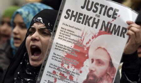 Gerechtigkeit für Scheich Nimr: Demonstranten vor der saudischen...
