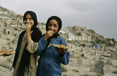 Für Väter in Afghanistan sind die Töchter oft eine reine Geldanl...