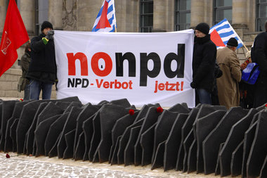 Mit Ständen und Infotischen sammeln VVN-BdA und befreundete Orga...