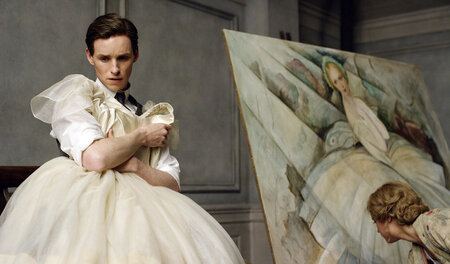 »Ich möchte eine Frau sein und kein Maler.« Eddie Redmayne als E... »Ich möchte eine Frau sein und kein Maler.« Eddie Redmayne als E...