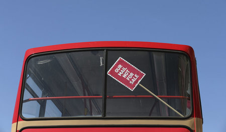 »Unsere Post ist nicht zu verkaufen«: Protestplakat gegen die Pr...