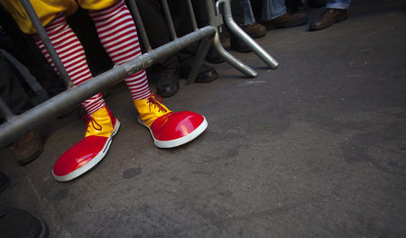 In den USA kämpften die Beschäftigten auch als McDonald’s-Maskot...