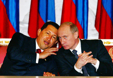 Neue Allianzen gegen die US-Hegemonie: Hugo Chávez mit seinem ru...