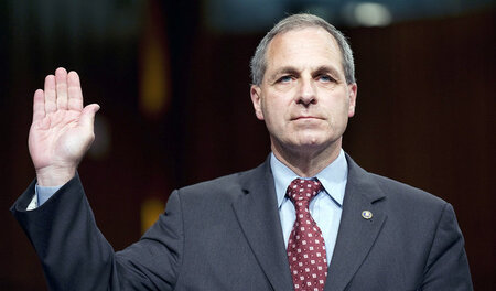 VW-Berater? Ex-FBI-Chef Louis Freeh vor dem Senatskomitee für Ju...