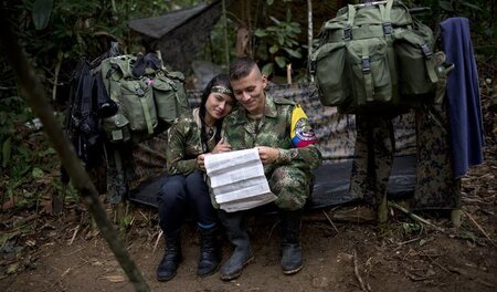 Juliana und Alexis am 4. Januar in einem Camp der FARC in den Ur...