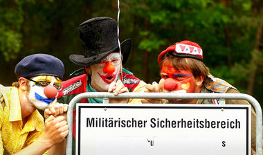 Von der Clowns-Army kurzzeitig übernommen – Bombodrom-Besetzung ...