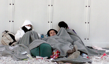 Im Camp in Gevgelija in Mazedonien, 29. Dezember 2015: Die Kälte... Im Camp in Gevgelija in Mazedonien, 29. Dezember 2015: Die Kälte...