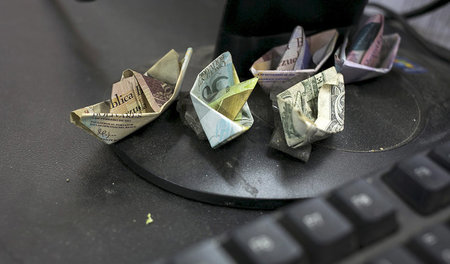 Machen nur eine Minderheit der Geldmenge aus: Münzen und Banknot...