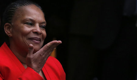 Charmanter Abgang (am 27. Januar in Paris). Justizministerin Chr...
