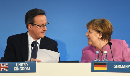 Erst bomben, dann blechen. David Cameron will die deutsche Bunde... Erst bomben, dann blechen. David Cameron will die deutsche Bunde...