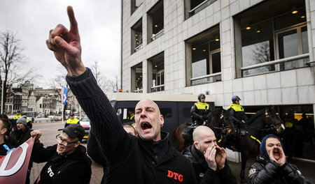 Nach gewaltsamen Auseinandersetzungen wurde die islamophobe Pegi...