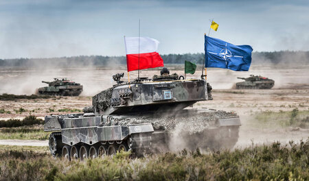 Manöver gegen Russland: Ein polnischer Panzer bei der NATO-Übung... Manöver gegen Russland: Ein polnischer Panzer bei der NATO-Übung...