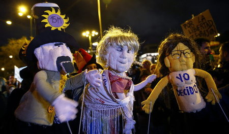 Protestdemonstration gegen die Verhaftung zweier Puppenspieler a...