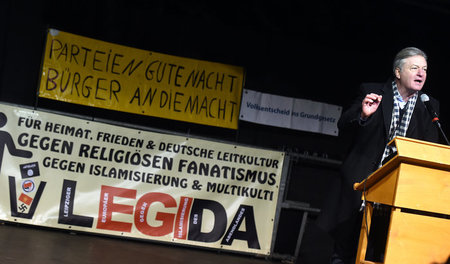 Einziger angekündigter Redner in Zwickau: Jürgen Elsässer, hier ...