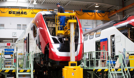 Montagehalle der Bombardier Transportation GmbH in Görlitz/Sachs...
