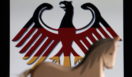 Achtung, Staat liest mit: Es ist unklar, welche Sicherheitslücke... Achtung, Staat liest mit: Es ist unklar, welche Sicherheitslücke...