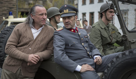 Seltsam unscharf: Der Sektenführer und das chilenische Militär Seltsam unscharf: Der Sektenführer und das chilenische Militär