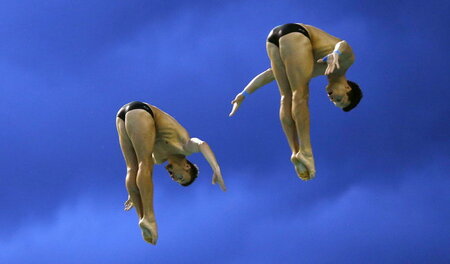 Über den Wolken: Patrick Hausding und Sascha Klein Beim 10-Meter... Über den Wolken: Patrick Hausding und Sascha Klein Beim 10-Meter...