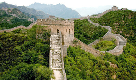 Die "neue" Mauer, welche die Kaiser der Ming-Dynastie errichtete...