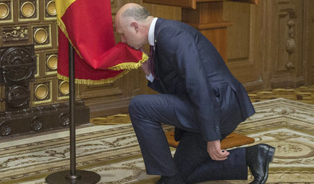 Aus Liebe zu Vaterland und Oligarchie: Moldaus Premier Pavel Fil...