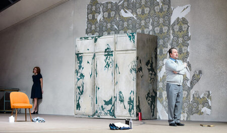 Kälte und Gleichgültigkeit bestimmen das Mit- bzw. Gegeneinander