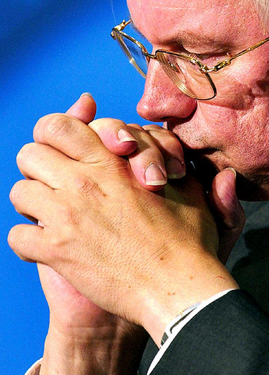 Muß bei der nächsten Wahl um seine Mehrheit bangen – Hessens Min... Muß bei der nächsten Wahl um seine Mehrheit bangen – Hessens Min...