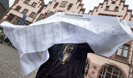 Mit diesem Wahlzettel kann man auch tapezieren: Musterstimmblatt...