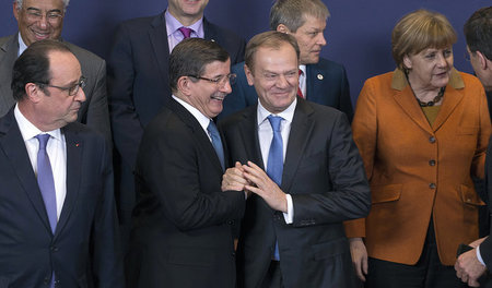 Nur üben den Preis muss noch verhandelt werden: EU-Türkei-Gipfel... Nur üben den Preis muss noch verhandelt werden: EU-Türkei-Gipfel...