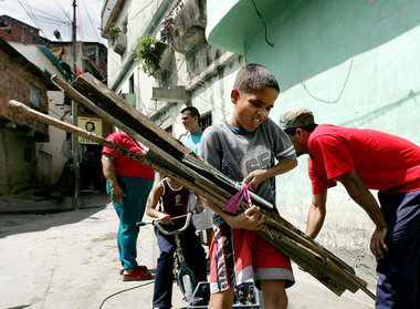 Nach wie vor gibt es Slums und Armut in Venezuela: Kinder aus de...