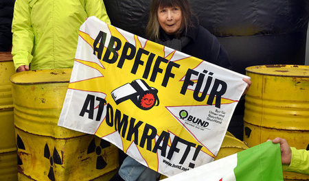 Protestaktion von Mitgliedern des BUND am Dienstag in Karlsruhe