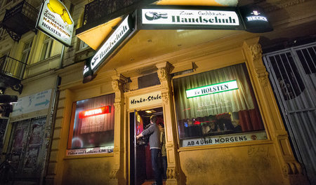 Sicher bald überfüllt: Handschuh am Hamburger Berg (seit 1962)