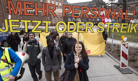 Die Pflegekräfte der Charité demonstrierten unter dem Motto »Der...
