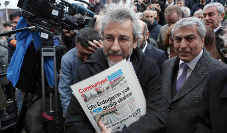 Traf den Nerv des Terrorpaten: Cumhuriyet-Chefredakteur Can Dünd... Traf den Nerv des Terrorpaten: Cumhuriyet-Chefredakteur Can Dünd...