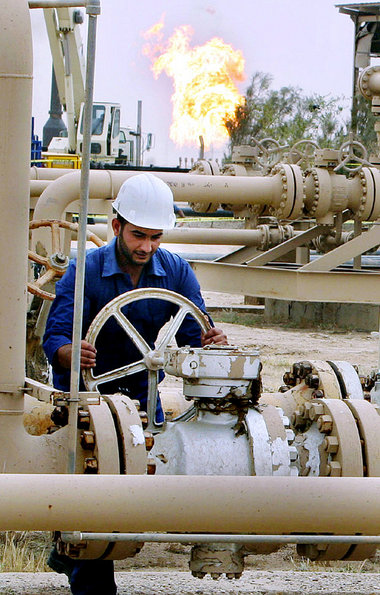 Ölförderung bei Basra. Kampf um bessere Arbeitsbedingungen