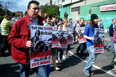 Belfast: Demo für die Aufklärung politischer Morde Belfast: Demo für die Aufklärung politischer Morde